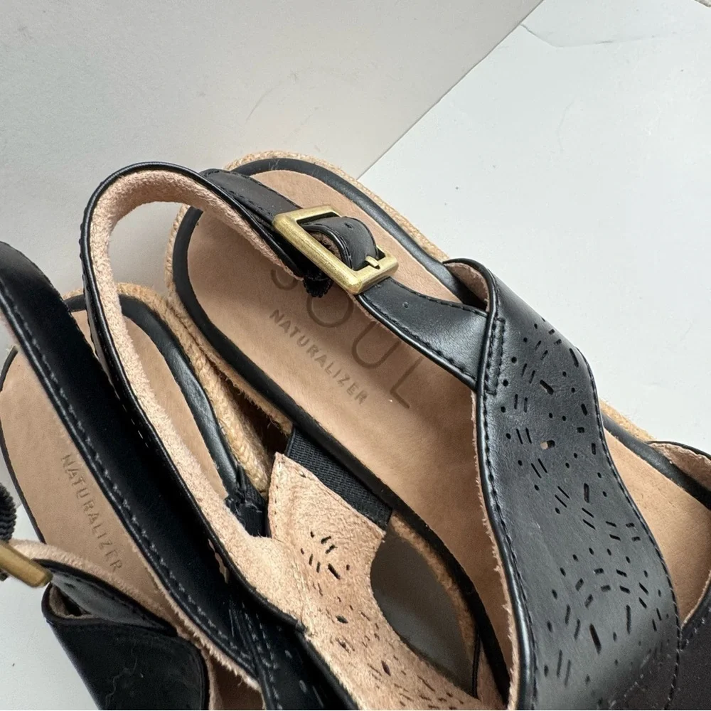 SOUL Naturalizer Ocean  Black and Tan Wedge Sandals